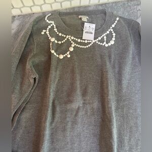 New with tags grey Jcrew sweater. Size Medium